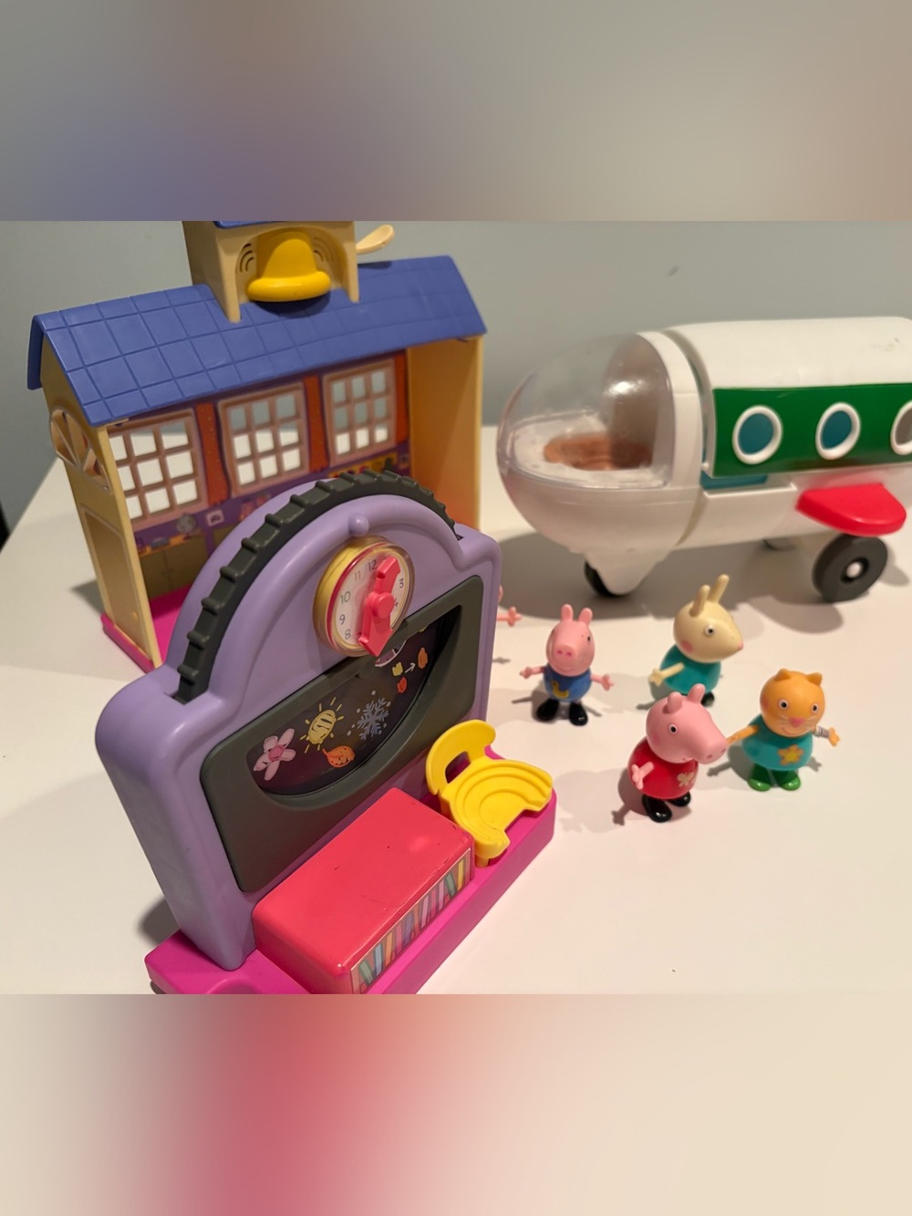 Hasbro Peppa Pig Peppa's School Adventure Plane 1